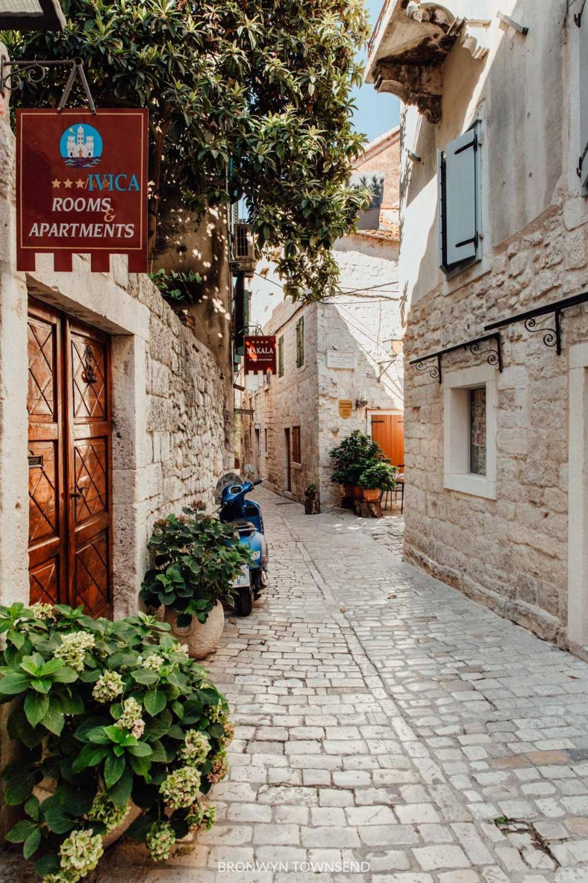 Guesthouse Ana Trogir Old Town Eksteriør billede