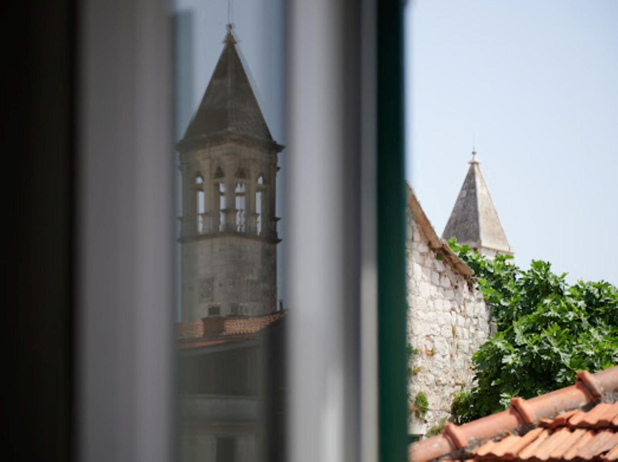 Guesthouse Ana Trogir Old Town Eksteriør billede