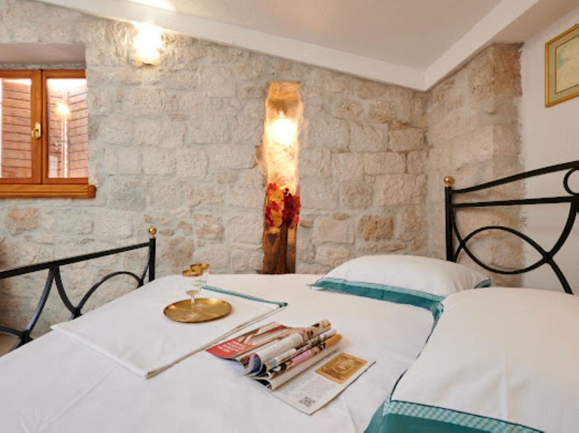 Guesthouse Ana Trogir Old Town Værelse billede
