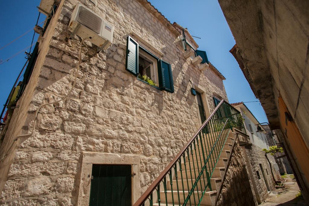 Guesthouse Ana Trogir Old Town Eksteriør billede